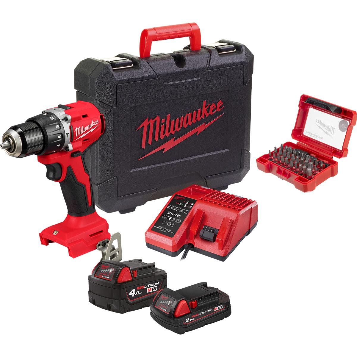 Milwaukee M18BLPDRC-422C bürstenloser Akku-Schlagbohrschrauber + Shockwave Compact-Set 32-tlg.